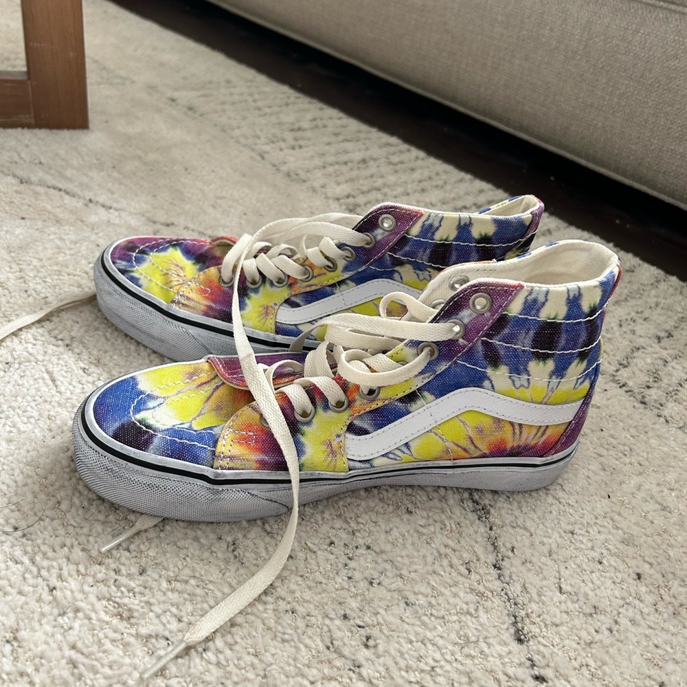 Colorful vans - Picture 2 of 4
